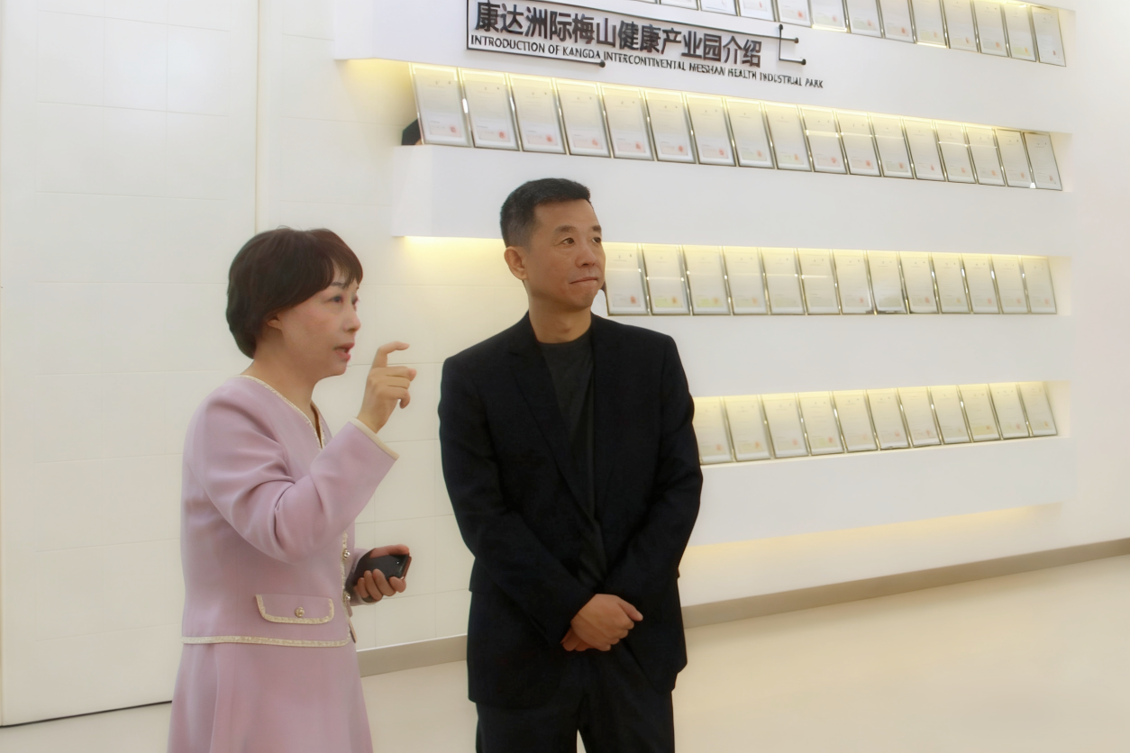 修改图片中男人的眼睛副本 修改图片中男人的眼睛副本